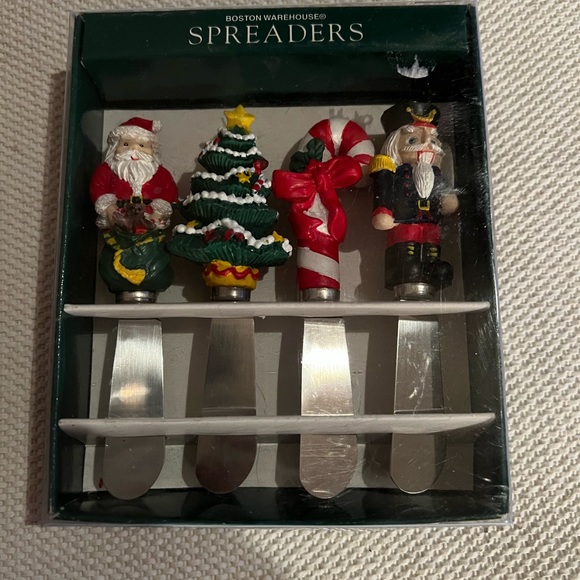 Angel Spreaders 4pc set Cheese/Butter 1999 Boston Warehouse Christmas Knife NIB - Picture 3 of 4